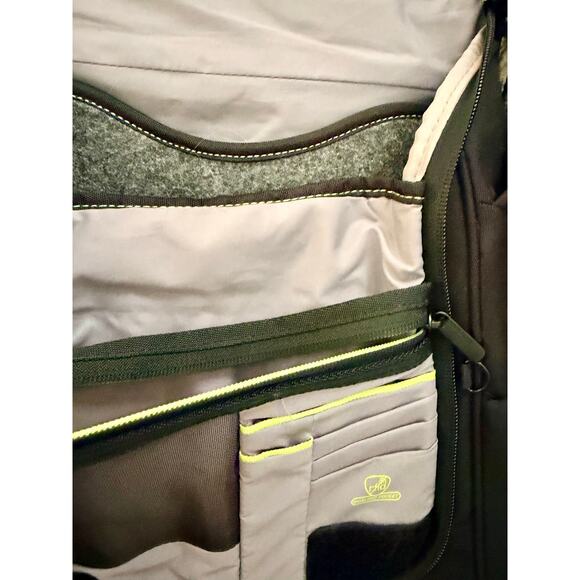 NWOT TRAVELON TRAVEL BAG - Picture 6 of 10